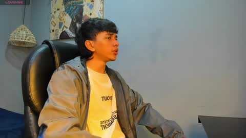 markbowie online show from April 11, 8:12 pm