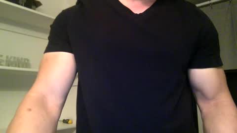 Snapshot of markk702 chatting on February 11, 1:52 am markk702 online show from February 11, 1:52 am