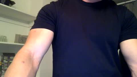 Snapshot of markk702 chatting on December 21, 3:47 am markk702 online show from December 21, 3:47 am