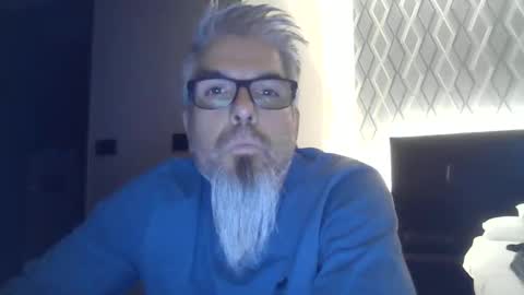 marriedcock1980 online show from May 21, 8:35 pm
