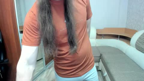 Alan online show from December 4, 8:38 pm