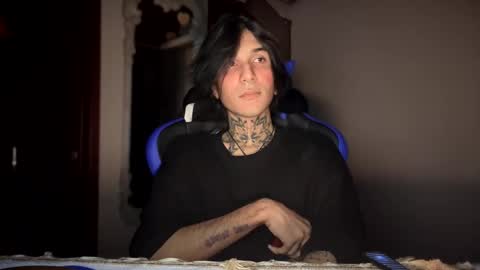   online show from December 26, 8:39 am