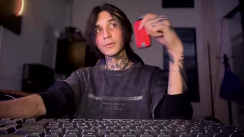   online show from December 16, 5:06 am