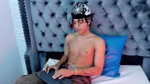 MARSHALL online show from November 22, 1:54 pm