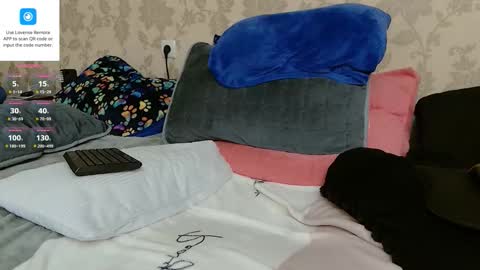 martinbrux online show from December 5, 9:33 pm