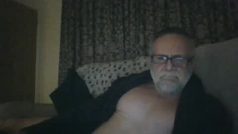 Snapshot of martinrgbxxxx chatting on October 5, 8:57 pm martinrgbxxxx online show from October 5, 8:57 pm