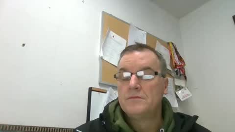 Snapshot of marty1688 chatting on December 27, 11:50 am marty1688 online show from December 27, 11:50 am