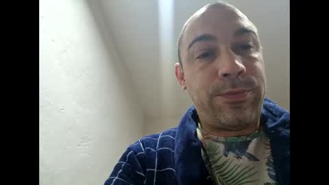 masculinotop online show from April 19, 10:04 am