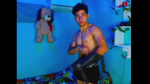 mask_david online show from September 17, 8:37 am