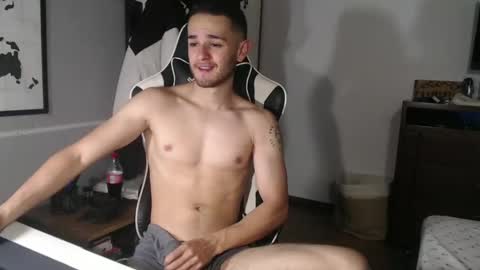 Snapshot of massimo_jiovano chatting on October 20, 11:08 pm massimo online show from October 20, 11:08 pm