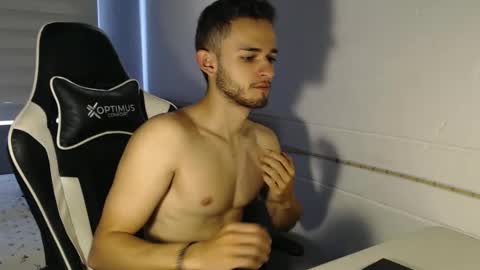 Snapshot of massimo_jiovano chatting on February 28, 2:53 pm massimo online show from February 28, 2:53 pm