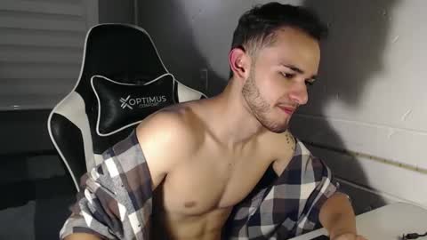 Snapshot of massimo_jiovano chatting on March 11, 11:59 pm massimo online show from March 11, 11:59 pm