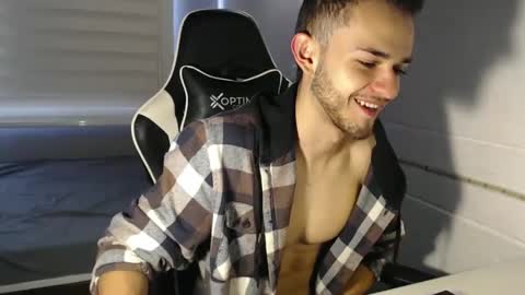 Snapshot of massimo_jiovano chatting on February 21, 3:10 pm massimo online show from February 21, 3:10 pm