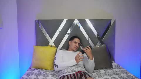 massimo_vidal online show from October 3, 5:01 am