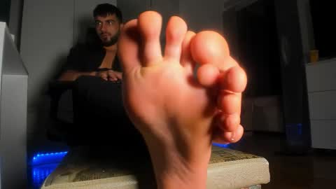 Snapshot of master9four chatting on October 6, 12:37 am Matthew online show from October 6, 12:37 am