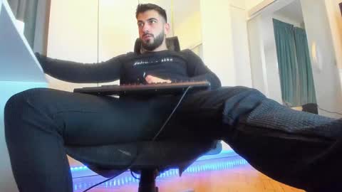 Snapshot of master9four chatting on October 18, 5:07 pm Matthew online show from October 18, 5:07 pm