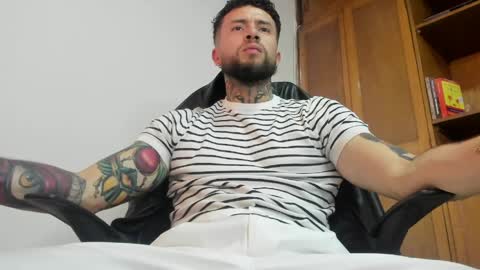 steven  online show from April 1, 9:34 pm