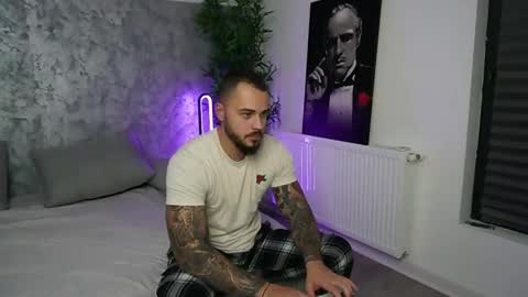 Snapshot of masterkingmuscle chatting on October 5, 8:35 pm masterkingmuscle online show from October 5, 8:35 pm