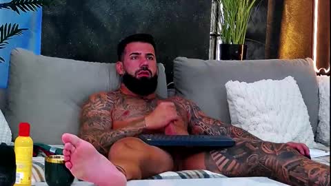 masterkingofmuscle online show from September 26, 8:12 am