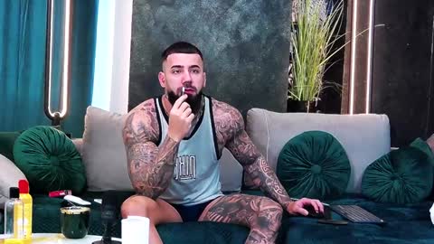 masterkingofmuscle online show from February 5, 7:07 am