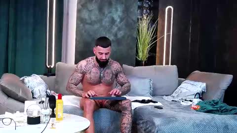 masterkingofmuscle online show from March 3, 4:19 pm