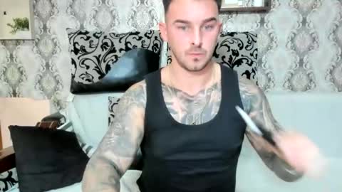 Snapshot of mastermusclejon chatting on October 26, 9:39 pm Jon online show from October 26, 9:39 pm