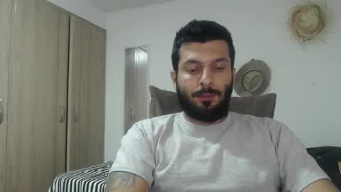 Snapshot of masterofinfatuation chatting on January 23, 4:30 am   online show from January 23, 4:30 am