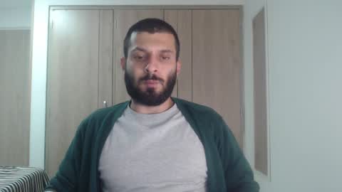 Snapshot of masterofinfatuation chatting on December 11, 2:11 am   online show from December 11, 2:11 am