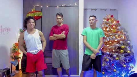Team Cris Darwin- Fernando- Stiven- David online show from December 5, 11:05 am
