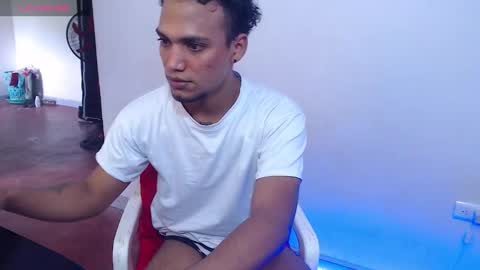 Mateo and Noah online show from February 3, 3:50 pm