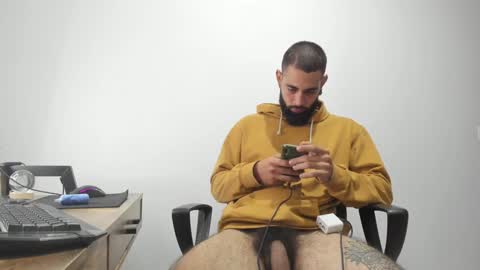 Snapshot of matheusbeard2 chatting on December 31, 11:49 pm Matheus     online show from December 31, 11:49 pm