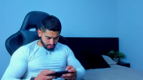 Mathew Flintt  online show from February 11, 12:48 am