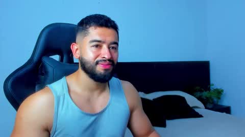 Mathew Flintt  online show from February 4, 1:11 am