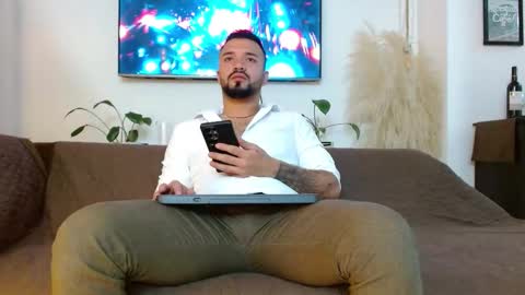 mathewhot3 online show from November 13, 3:55 am