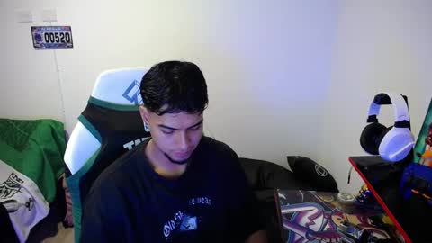 Snapshot of matias_bianco01 chatting on October 1, 11:30 pm matias online show from October 1, 11:30 pm