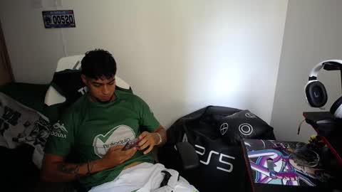 Snapshot of matias_bianco01 chatting on October 3, 4:56 pm matias online show from October 3, 4:56 pm