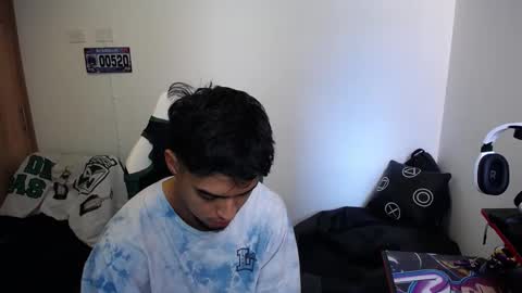 Snapshot of matias_bianco01 chatting on October 5, 6:12 pm matias online show from October 5, 6:12 pm