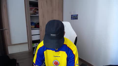 Snapshot of matias_bianco01 chatting on September 9, 4:17 pm matias online show from September 9, 4:17 pm