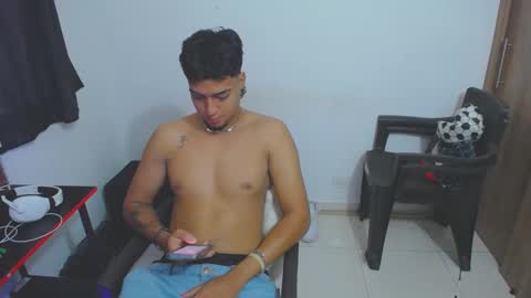 Snapshot of matias_bianco01 chatting on March 10, 4:14 pm matias online show from March 10, 4:14 pm