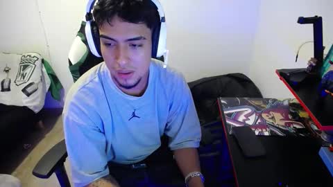 Snapshot of matias_bianco01 chatting on October 7, 3:10 am matias online show from October 7, 3:10 am