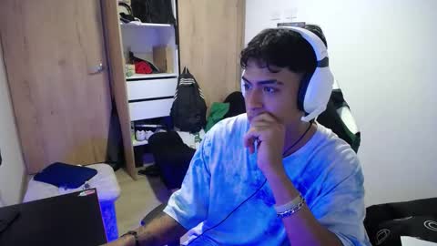 Snapshot of matias_bianco01 chatting on September 30, 3:45 am matias online show from September 30, 3:45 am