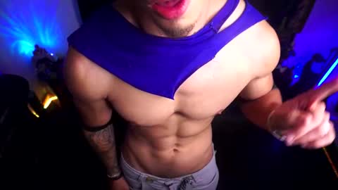Snapshot of matiusdf chatting on October 26, 2:13 am matius online show from October 26, 2:13 am