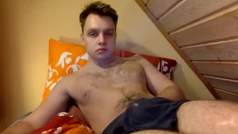 Snapshot of matko1492 chatting on December 18, 5:59 am matko1492 online show from December 18, 5:59 am