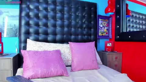 ---Matteo--- online show from October 5, 4:38 am