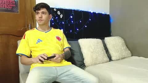 ---Matteo--- online show from June 24, 3:09 am
