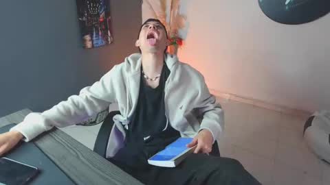 mattias     online show from January 6, 12:24 pm