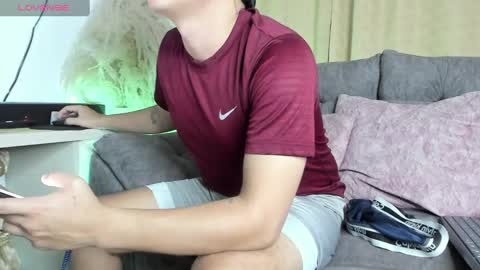 Snapshot of mattiwsmorris_ chatting on March 12, 6:40 am mattiwsmorris_ online show from March 12, 6:40 am