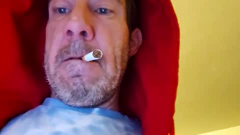 Snapshot of mattsnicecock chatting on December 13, 12:50 pm mattsnicecock online show from December 13, 12:50 pm