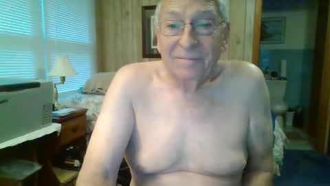Snapshot of maturecouple1954 chatting on December 26, 1:32 pm SXECPL55 at G mail Dot Com online show from December 26, 1:32 pm