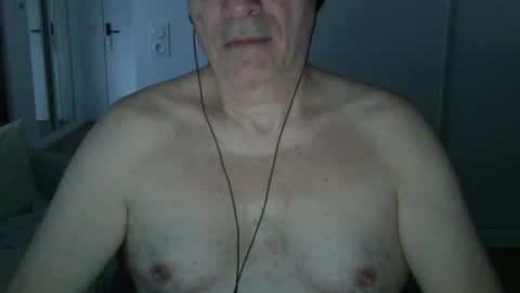 maturehotman online show from March 2, 6:37 am